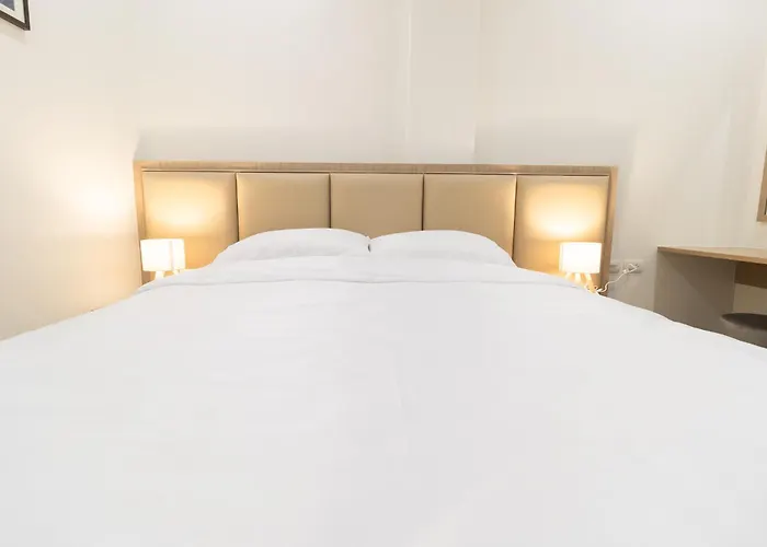 Hotel Jing Jing House & Food